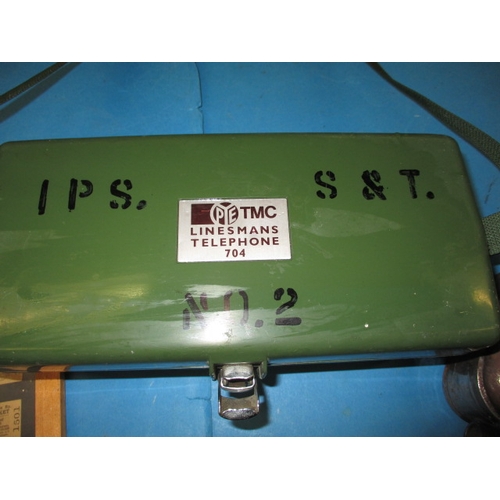 308 - A quantity of BR railwayana  to include a look out enamel arm badge and horn, all in used condition