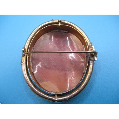 153 - A large yellow metal mounted cameo brooch, in useable pre-owned condition