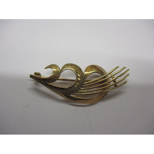 119 - A vintage 9ct yellow gold brooch, approx weight 4.7g, in good useable pre-owned condition
