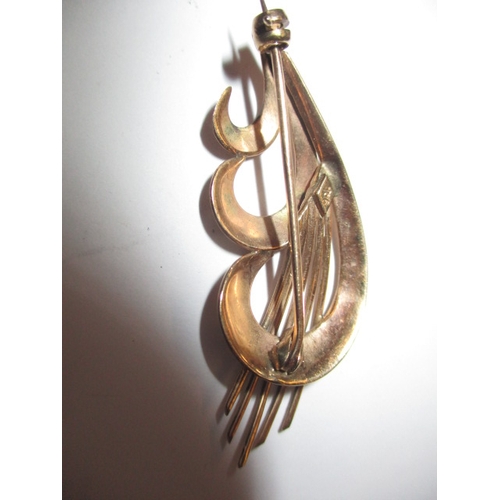 119 - A vintage 9ct yellow gold brooch, approx weight 4.7g, in good useable pre-owned condition