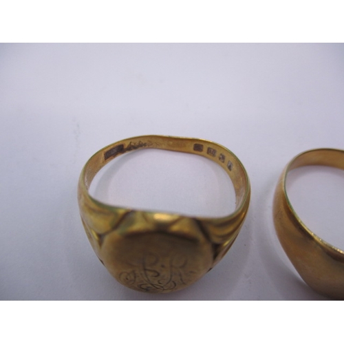 86 - Three vintage gold rings, two clearly marked 18ct the other worn, approx gross parcel weight 16.4g, ... 