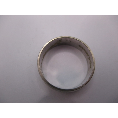 88 - A vintage 18ct white gold wedding band, with feather design, approx ring size ‘M+’, approx width 5.7... 
