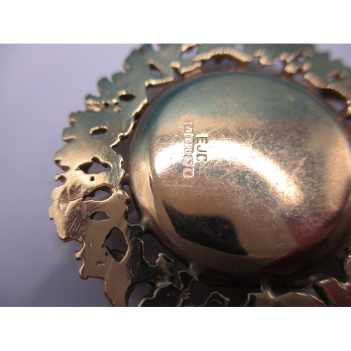 124 - A vintage 9ct yellow gold locket brooch/pendant, in useable pre-owned condition, approx weight 13.3g