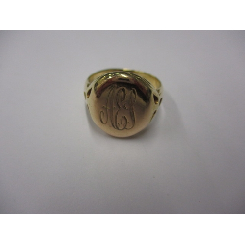 96 - An 18ct yellow gold signet ring, approx ring size ‘Q’, approx weight 7.6g, having initials to front