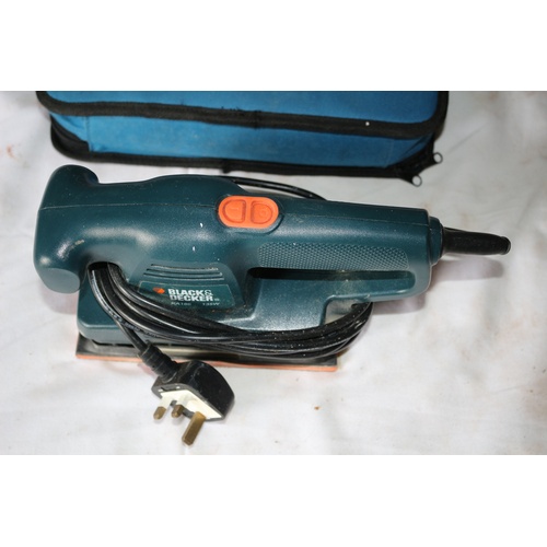 60 - Black + Decker KA186 Orbit Sander