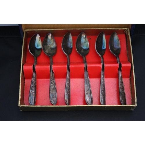 5 - R.L. Cozens & Sons Jewellers Box Containing a Collection of 6 EPNS Vintage Teaspoons