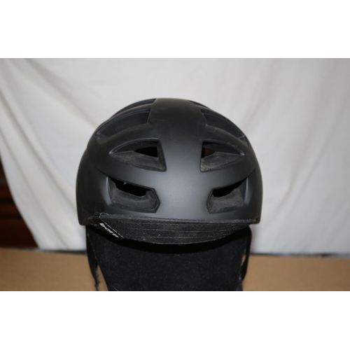 19 - Bern Allston Unisex Safety Helmet with Full Vision Flip Visor - XXL - XXXL - Looks Never Used With B... 