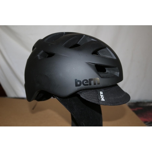 19 - Bern Allston Unisex Safety Helmet with Full Vision Flip Visor - XXL - XXXL - Looks Never Used With B... 