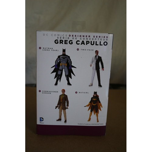 52 - Boxed Two-Face Model from DC Comics Designer Series