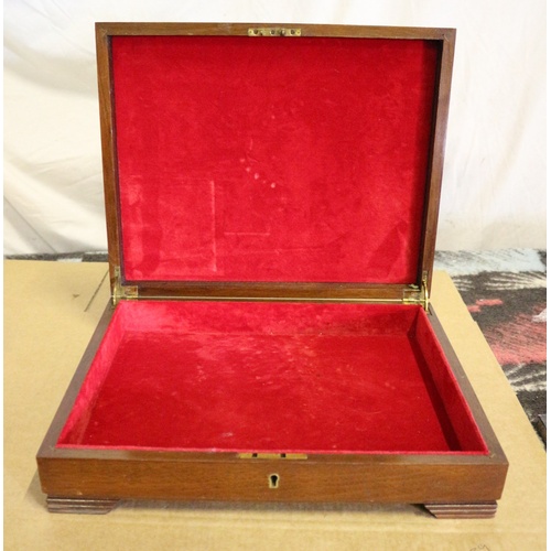 193 - Wooden Felt Lined Jewellery or Display Box - No Key