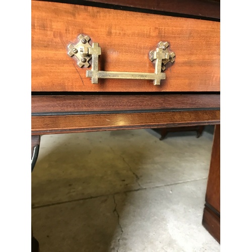 243 - Antique Pedestal Sideboard

Here is a very beautiful pedestal Sideboard.

Believed to be Mahogany it... 