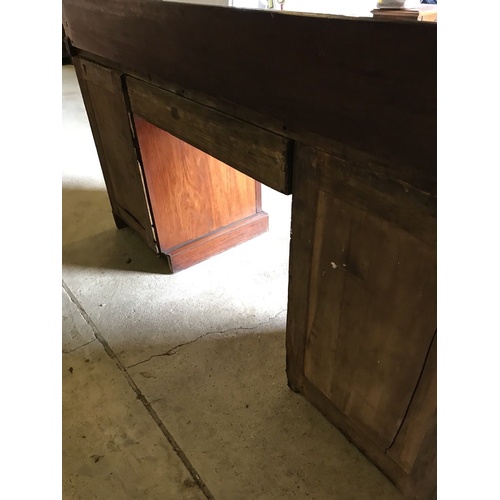 243 - Antique Pedestal Sideboard

Here is a very beautiful pedestal Sideboard.

Believed to be Mahogany it... 