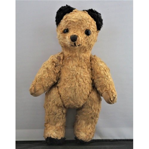 194 - Very Old / Vintage Small Teddy Bear - Movable Arms & Legs - Glass Eyes 6 inches tall when seated