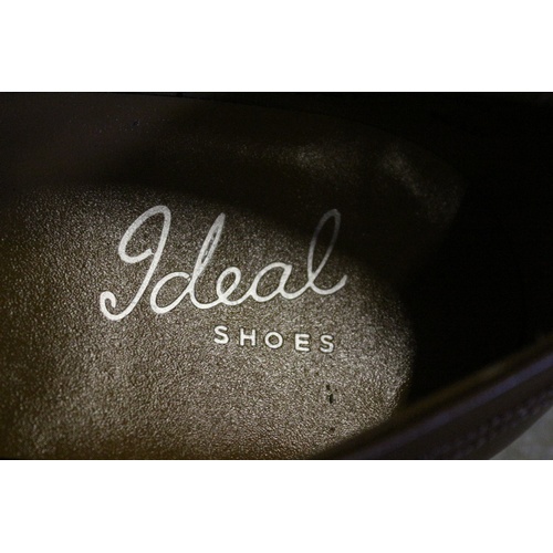 152 - Pair of Vintage Ideal Leather Shoes with Original Label and Box