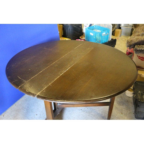 174 - Large Round Gate Leg Ercol Table