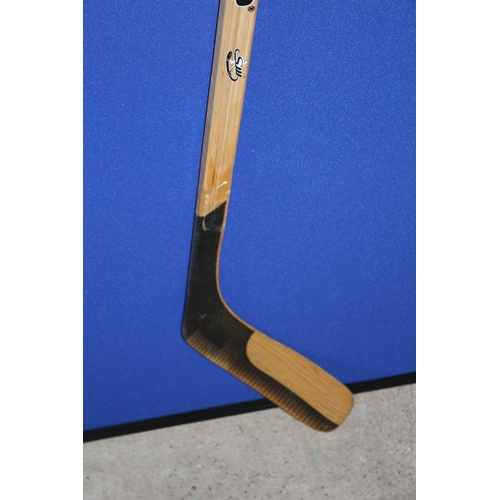 235 - Vintage Sher Wood - Drolet Ice Hockey Stick