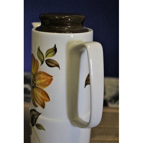 425 - Tahiti British Anchor Coffee Pot