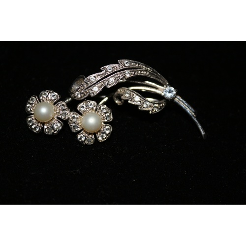 428 - Lovely Silver 925 Marked Floral Brooch with Several Stones and (faux?) Pearls