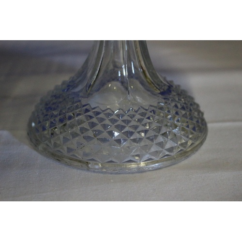 47 - Decorative Vintage Glass Cake Dish