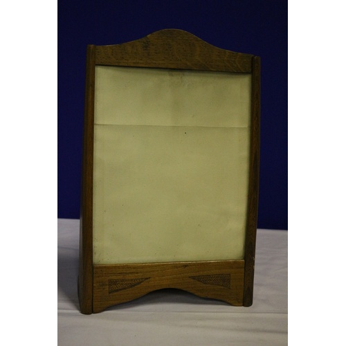 87 - Vintage Shop Counter Top Display Board