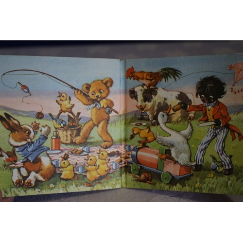 61 - Vintage - Teddy Bear's Picnic - A Pixie Book