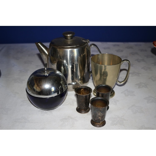 180 - Collection of Metal Ware