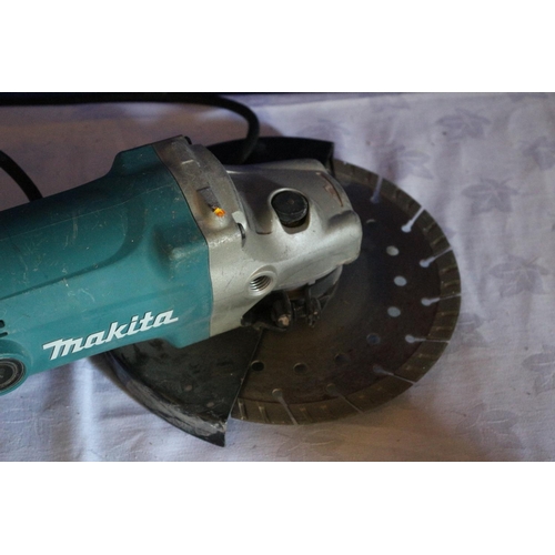 193 - Makita GA9050 Large Angle Grinder, (Fully Working at Time of Listing)