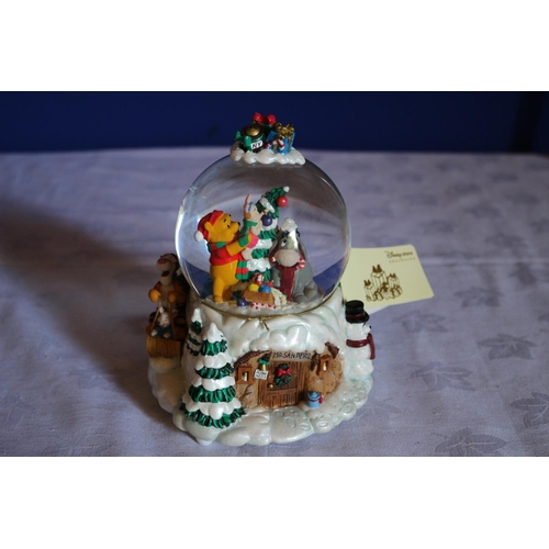 79 - Disney Store Collectable Winnie the Pooh Musical Snow Globe