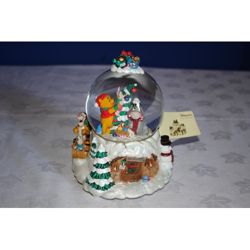 79 - Disney Store Collectable Winnie the Pooh Musical Snow Globe
