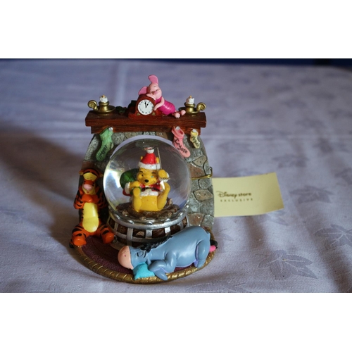 84 - Disney Store Collectable Winnie the Pooh Snow Globe