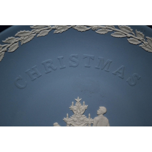 232 - Jasper Ware Wedgwood Christmas 1994 Plate