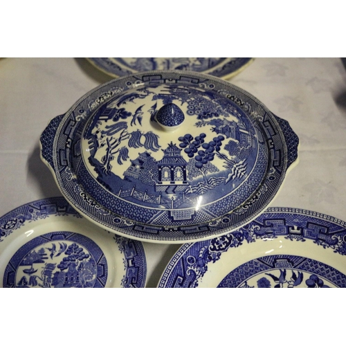 234 - Collection of Blue Willow Pattern Dishes - Mixed Age