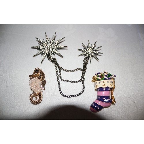 424 - 3 Costume Brooches - Seahorse, Christmas Sock and Twin Stars Interlinked