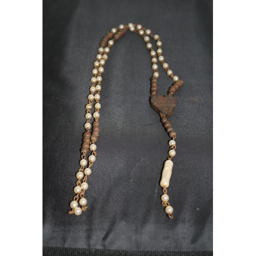 426 - A Pearl Bead and Wood Rosary Chain Necklace