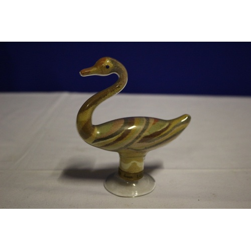 512 - Vintage Sand Filled Swan - Souvenir From Isle of Wight