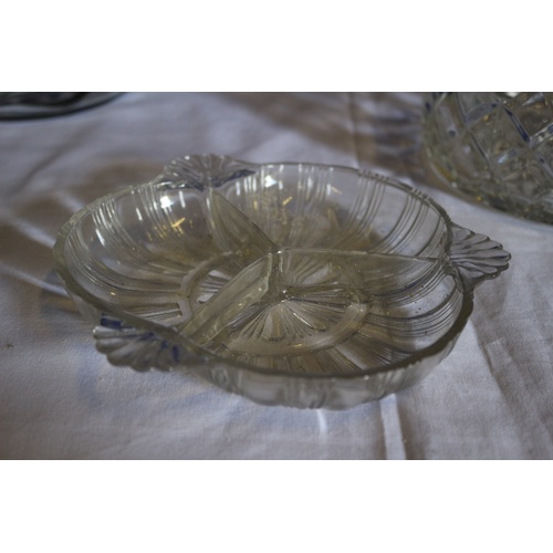 537 - Collection of 3 Heavy Glass Bowls