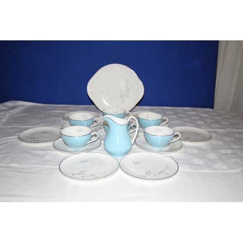 560 - Collection of Royal Doulton Summer Song Series 6 Cups, 6 Saucers, 6 Finger Sandwich Plates, Milk Jug... 