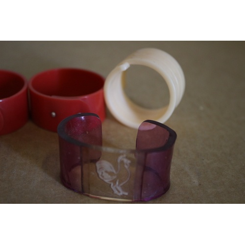 604 - Collection of 6 Vintage Mix n Match Napkin Rings