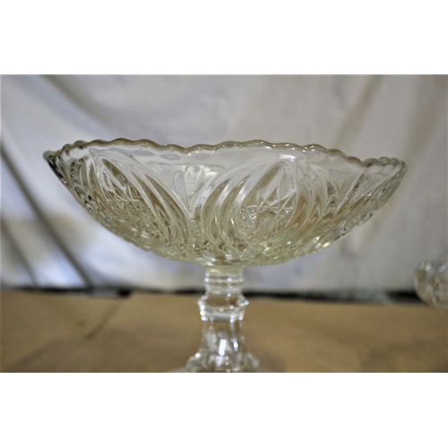 654 - Vintage Glass Tazza and Cake Stand