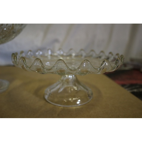 654 - Vintage Glass Tazza and Cake Stand