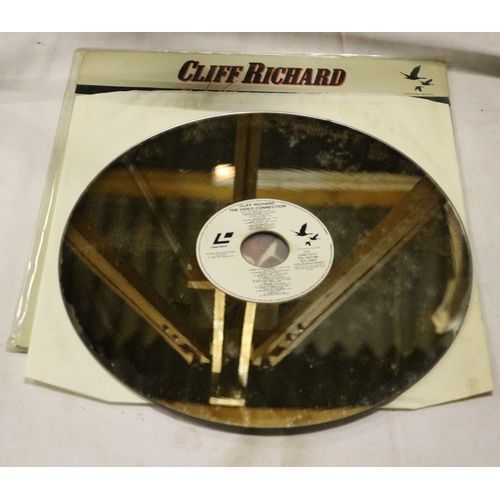 685 - Cliff Richard Music Laserdisc