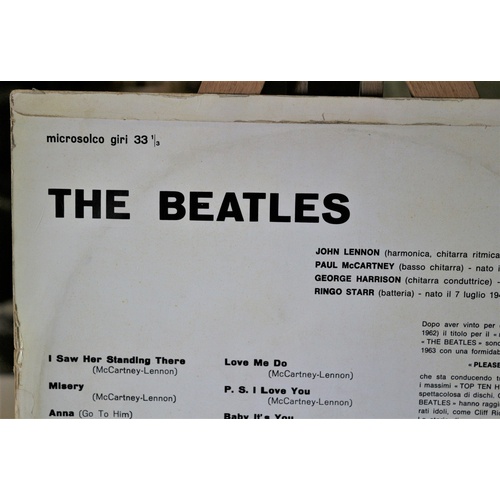 716 - Rare The Beatles Italian Red Label Album - PMCQ 31502