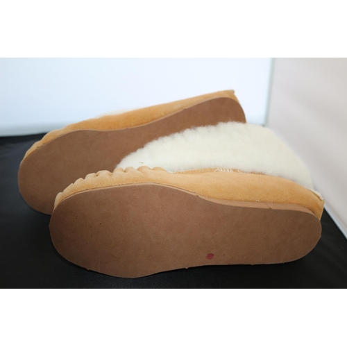 39 - Real Sheepskin Slippers Small Size