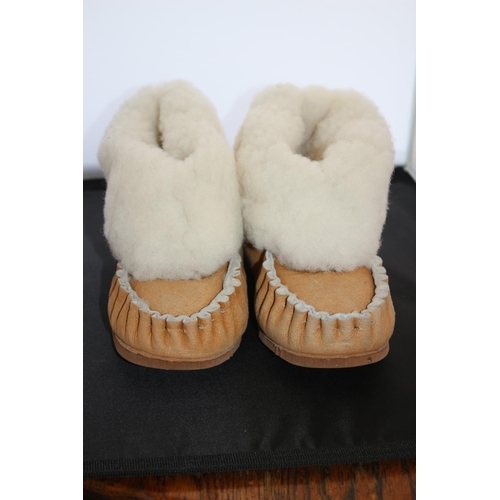 39 - Real Sheepskin Slippers Small Size