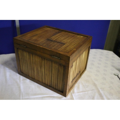 133 - Very Solid Bamboo Walled Filing Box with Hanging Files