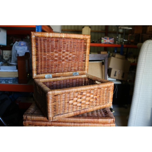 185 - Like New Trio of Wicker Baskets in 3 Sizes