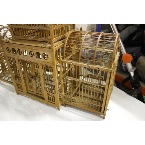 239 - Beautiful Chinese Styled Finch Bird Cage - Very Ornate