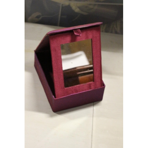 680 - Vintage Cushioned Jewellery Box with Flower on the Lid - Ring Holders and Mirror that Locks into Pla... 