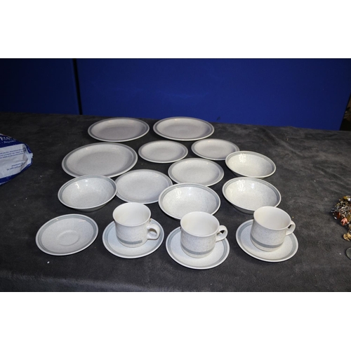 100 - Selection of Crockery from Churchill of England