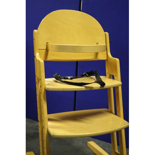 31 - Wooden Childs Adjustable Seat